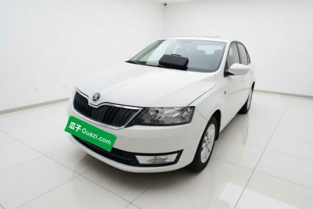Ojetý Skoda Rapid 2015 1.6L Manual Smart Selection Model