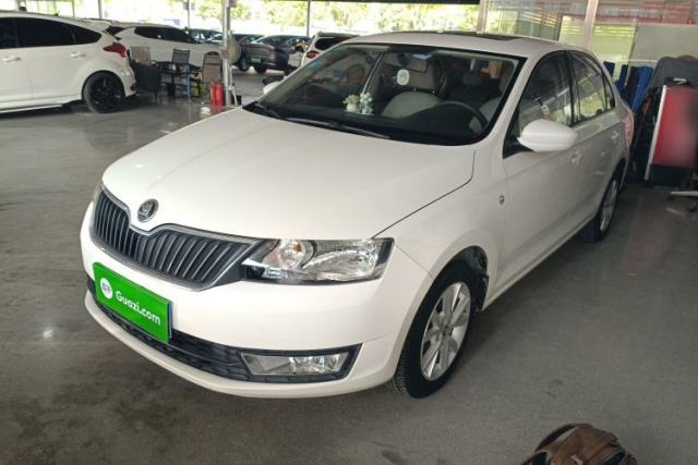 Used Skoda Rapid 2015 1.6L Automatic Smart Selection Model