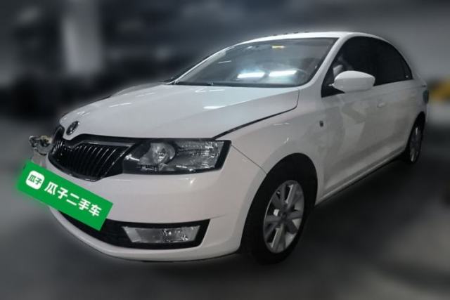 Used Skoda Rapid 2015 1.6L Manual Smart Selection Model