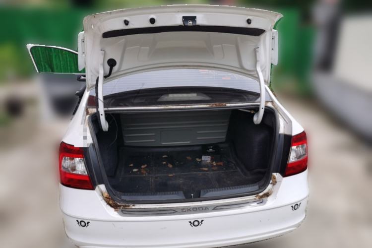 Used Skoda Rapid 2015 1.4L Manual Smart Selection Model Trunk