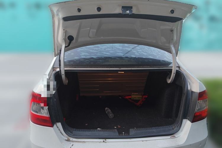 Used Skoda Rapid 2015 1.6L Automatic Smart Selection Model Trunk