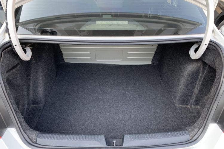 Used Skoda Rapid 2015 1.6L Automatic Smart Selection Model Trunk