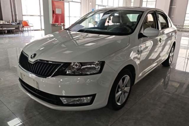 Used Skoda Rapid 2015 1.6L Automatic Smart Selection Model