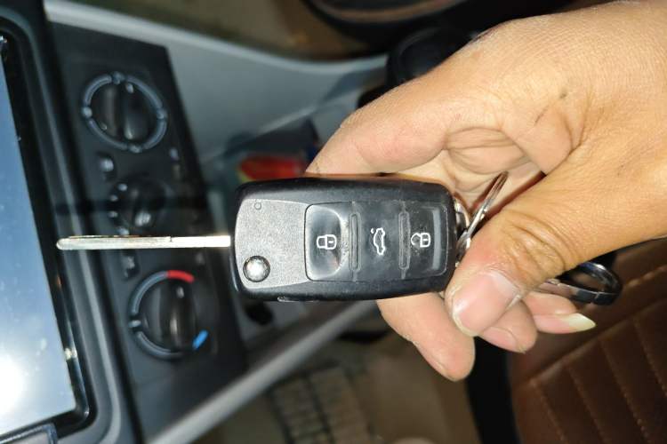 Used Skoda Rapid 2015 1.4L Manual Enjoyment Model Vehicle Key