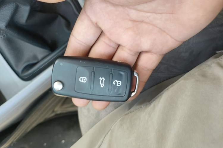 Used Skoda Rapid 2015 1.4L Manual Enjoyment Model Vehicle Key