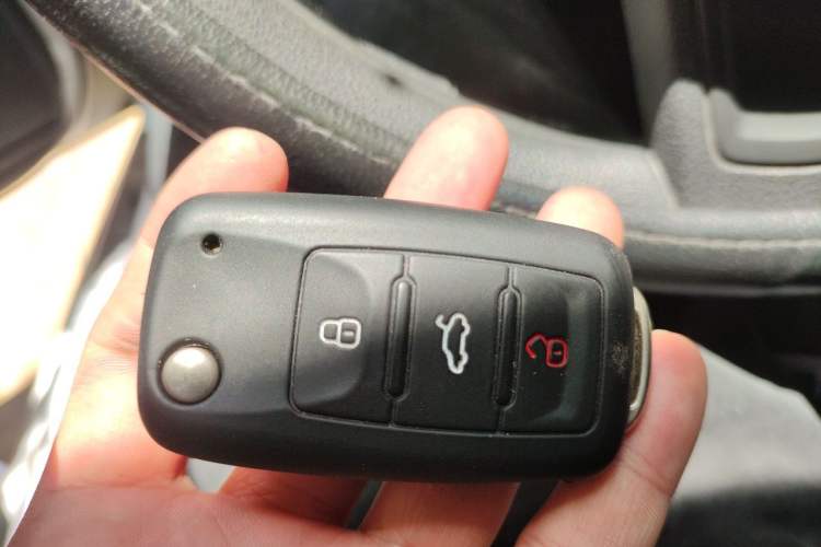 Used Skoda Rapid 2015 1.4L Manual Enjoyment Model Vehicle Key