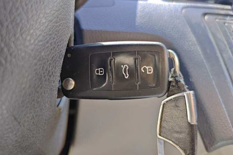 Used Skoda Rapid 2015 1.4L Manual Enjoyment Model Vehicle Key