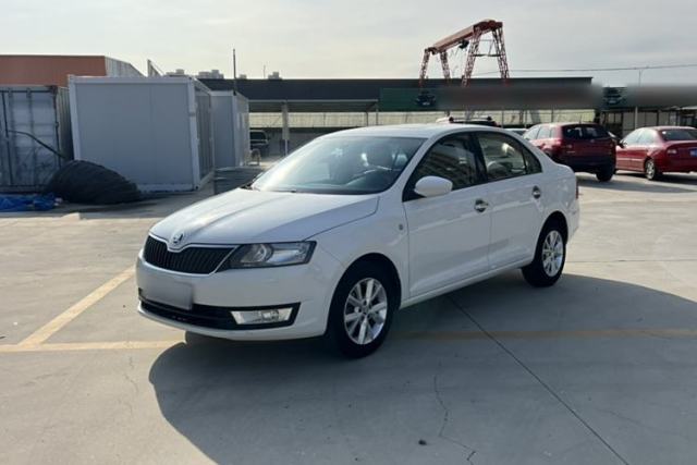 Used Skoda Rapid 2015 1.6L Manual Smart Selection Model