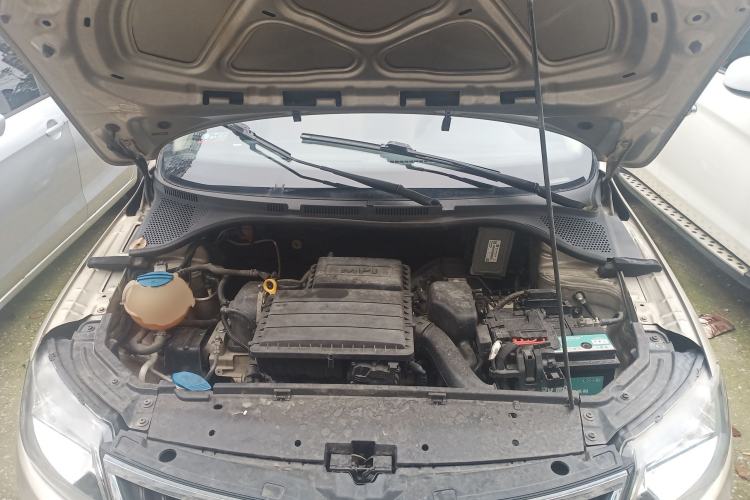 Used Skoda Rapid 2015 1.6L Automatic Smart Selection Model Engine Bay