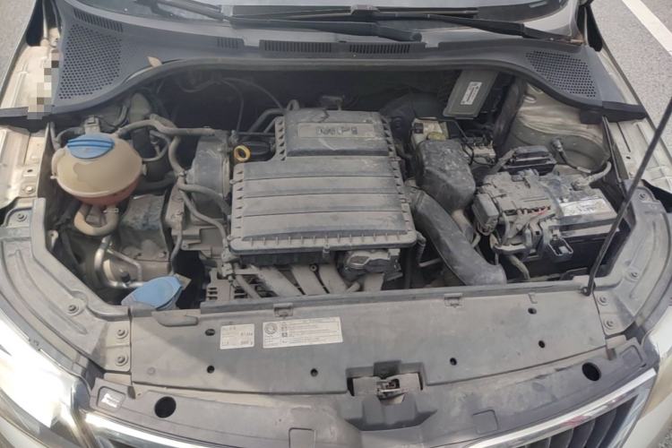 Used Skoda Rapid 2015 1.6L Automatic Smart Selection Model Engine Bay