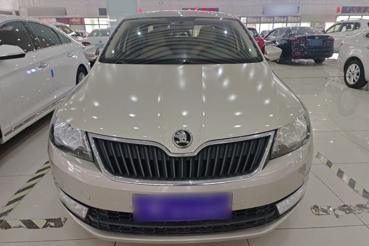Used Skoda Rapid 2015 1.6L Automatic Smart Selection Model Front
