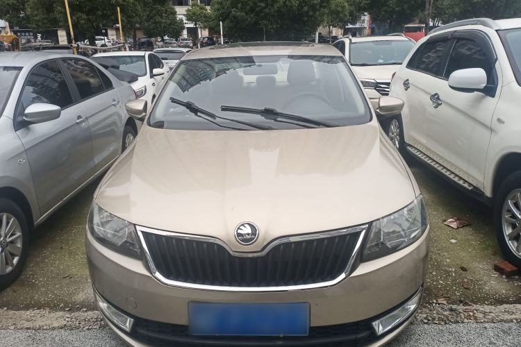 Used Skoda Rapid 2015 1.6L Automatic Smart Selection Model Front