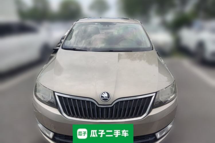 Used Skoda Rapid 2015 1.6L Automatic Smart Selection Model Front