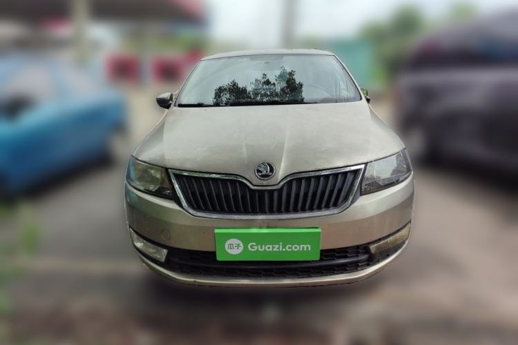 Used Skoda Rapid 2015 1.6L Automatic Smart Selection Model Front