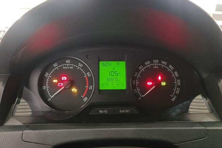 Used Skoda Rapid 2015 1.6L Automatic Smart Selection Model Instrument Cluster