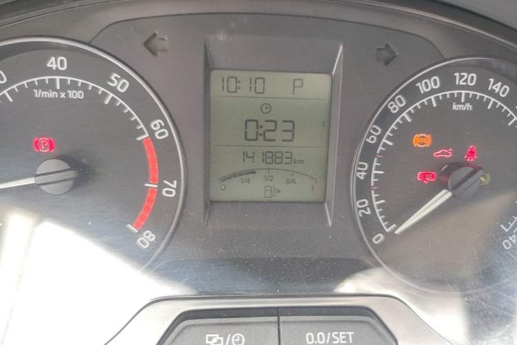 Used Skoda Rapid 2015 1.6L Automatic Smart Selection Model Odometer Close Up