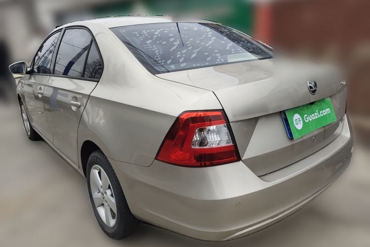 Used Skoda Rapid 2015 1.6L Manual Smart Selection Model Rear Left 45 Deg
