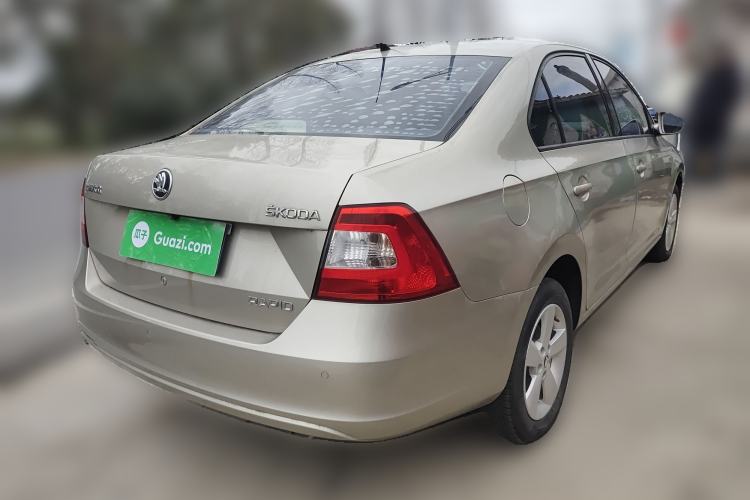 Used Skoda Rapid 2015 1.6L Manual Smart Selection Model Rear Right 45 Deg