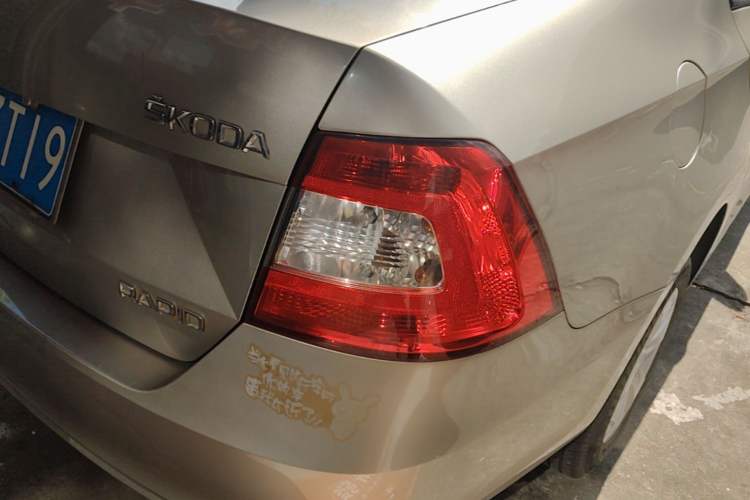 Used Skoda Rapid 2015 1.6L Manual Le Xuan Model Right Rear Taillight