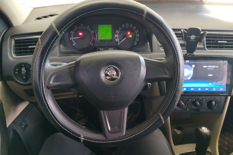 Used Skoda Rapid 2015 1.6L Automatic Smart Selection Model Steering Wheel