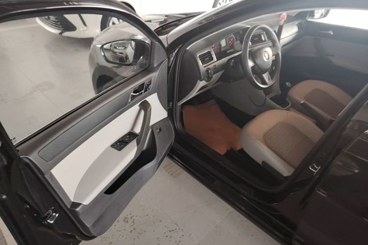Used Skoda Rapid 2016 1.6L Manual Trend Edition Driver Seat