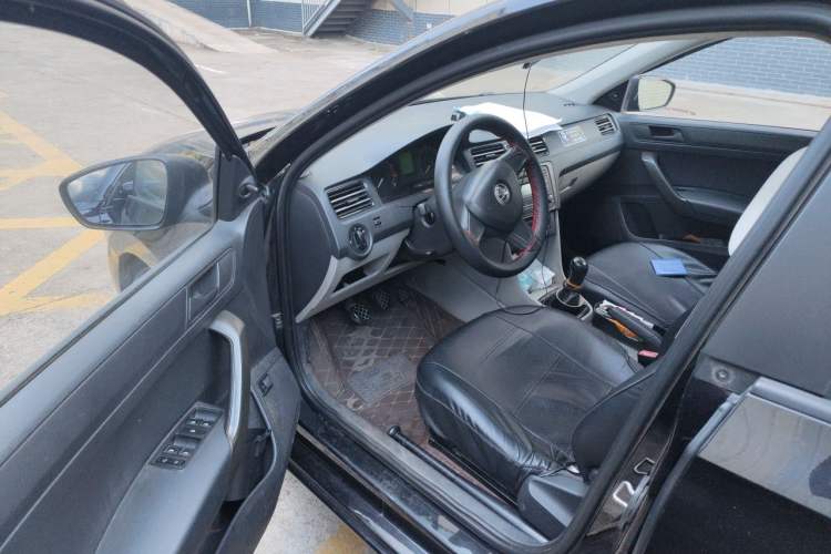 Used Skoda Rapid 2016 1.4L Manual Front-Wheel Drive Model Driver Seat