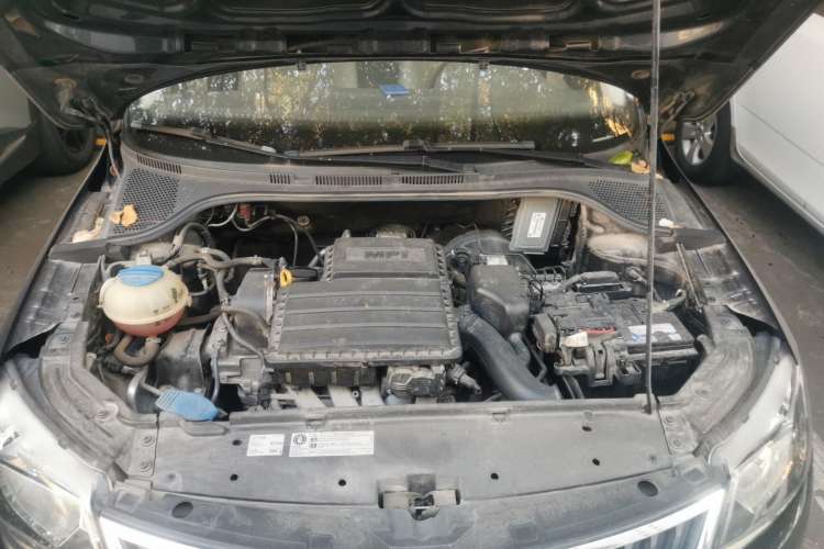 Used Skoda Rapid 2016 1.6L Automatic Chuanxing Edition Engine Bay
