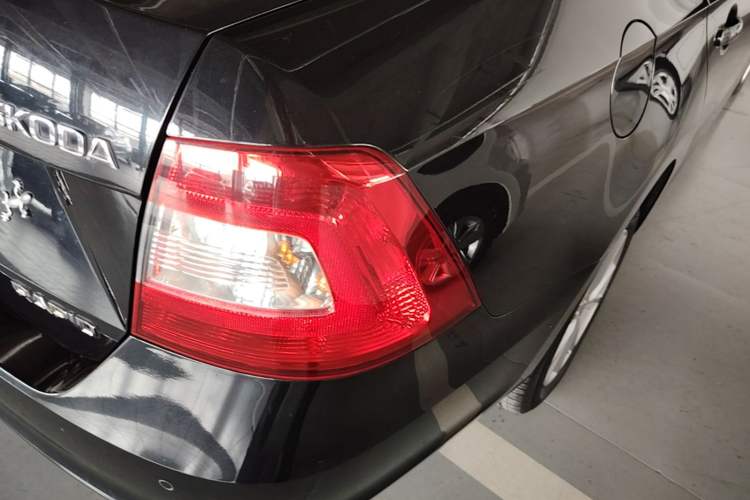 Used Skoda Rapid 2016 1.6L Manual Trend Edition Exterior 3