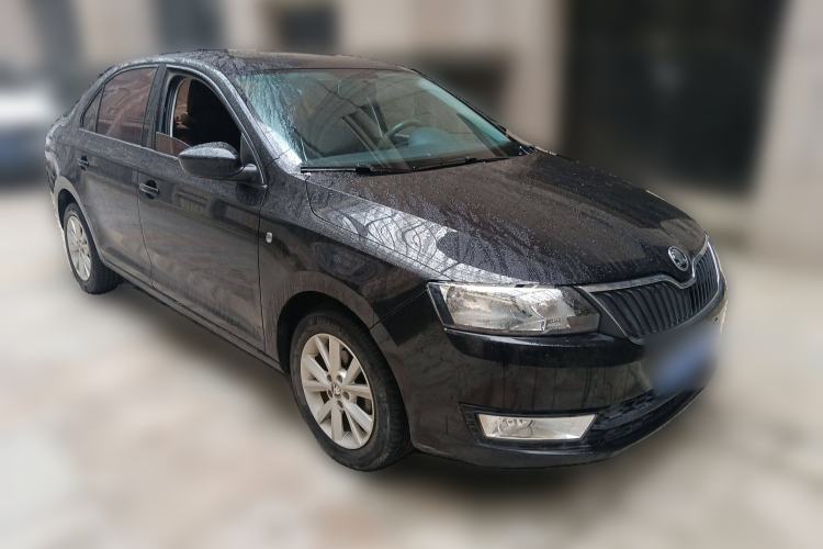 Used Skoda Rapid 2016 1.6L Manual Trend Edition Front Right 45 Deg