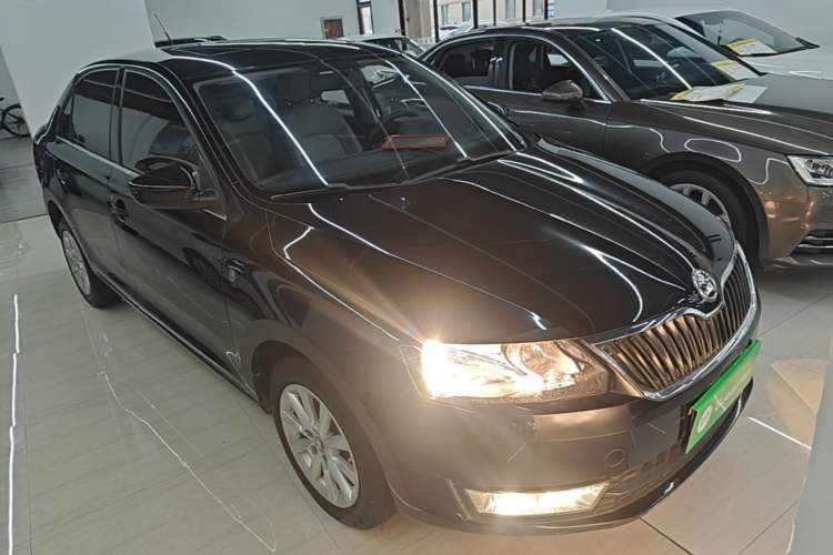 Used Skoda Rapid 2016 1.6L Automatic Zunxing Edition Front Right 45 Deg