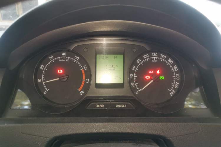 Used Skoda Rapid 2016 1.6L Automatic Chuanxing Edition Instrument Cluster
