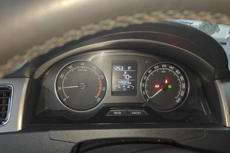 Used Skoda Rapid 2016 1.6L Automatic Zunxing Edition Instrument Cluster