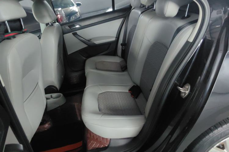 Used Skoda Rapid 2016 1.6L Automatic Chuanxing Edition Interior 1