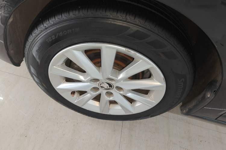 Used Skoda Rapid 2016 1.6L Automatic Zunxing Edition Left Front Wheel Hub