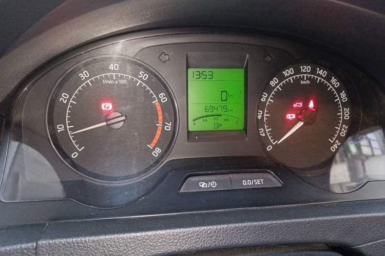 Used Skoda Rapid 2016 1.6L Manual Trend Edition Odometer Close Up