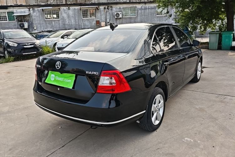 Used Skoda Rapid 2016 1.6L Automatic Front-Wheel Drive Model Rear Right 45 Deg
