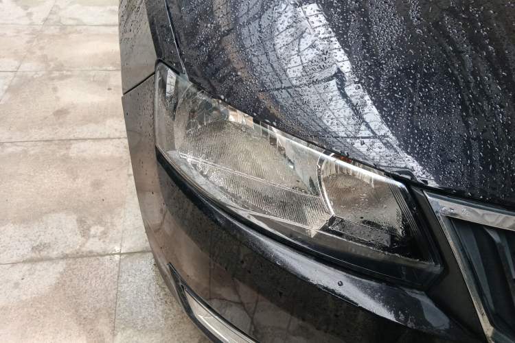Used Skoda Rapid 2016 1.6L Manual Trend Edition Right Front Headlight