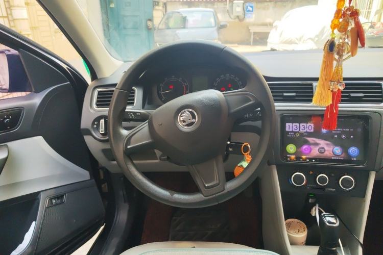 Used Skoda Rapid 2016 1.6L Automatic Chuanxing Edition Steering Wheel