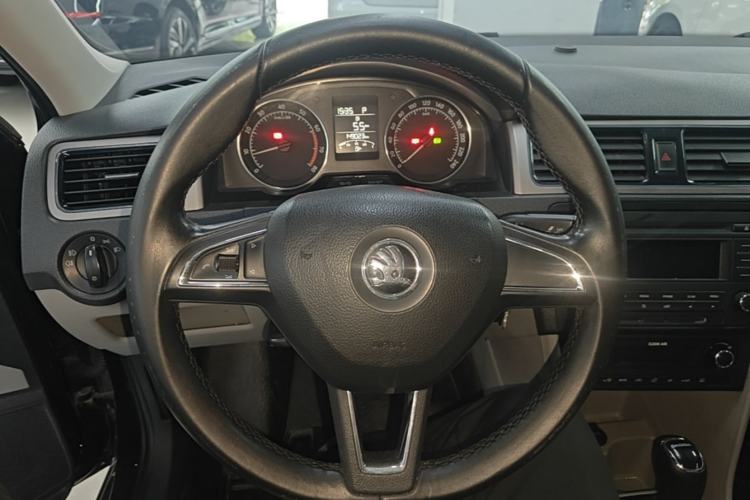 Used Skoda Rapid 2016 1.6L Automatic Zunxing Edition Steering Wheel