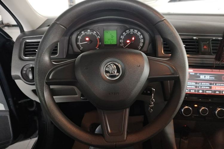 Used Skoda Rapid 2016 1.6L Manual Trend Edition Steering Wheel