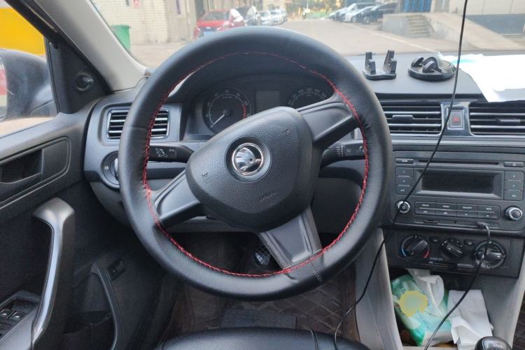 Used Skoda Rapid 2016 1.4L Manual Front-Wheel Drive Model Steering Wheel