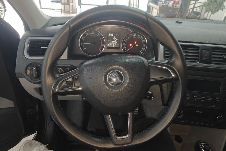 Used Skoda Rapid 2016 1.6L Automatic Zunxing Edition Steering Wheel