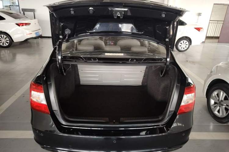 Used Skoda Rapid 2016 1.6L Manual Trend Edition Trunk