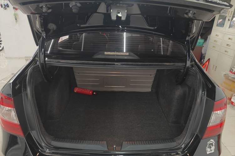 Used Skoda Rapid 2016 1.6L Automatic Zunxing Edition Trunk