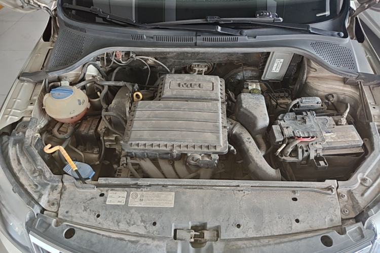 Used Skoda Rapid 2016 1.6L Automatic Chuanxing Edition Engine Bay