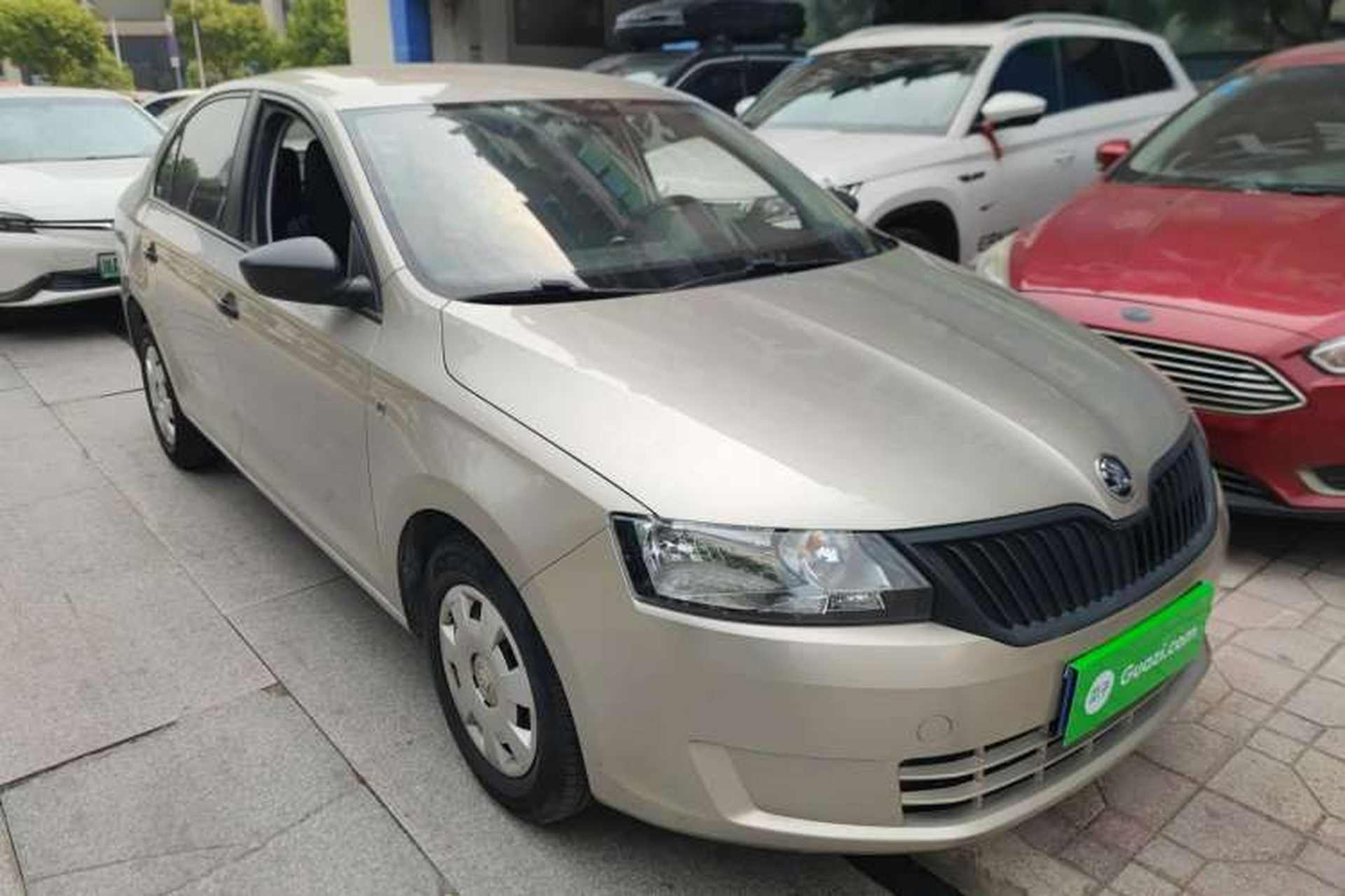Used Skoda Rapid 2016 1.4L Manual Front-Wheel Drive Model Exterior 2