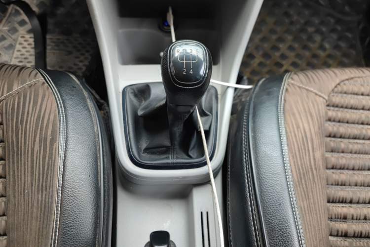 Used Skoda Rapid 2016 1.4L Manual Front-Wheel Drive Model Gear Lever