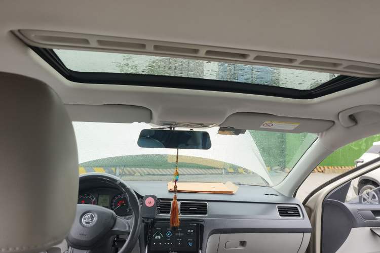 Used Skoda Rapid 2016 1.6L Automatic Chuanxing Edition Headliner