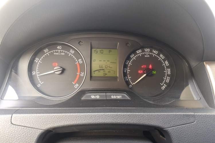 Used Skoda Rapid 2016 1.6L Automatic Chuanxing Edition Instrument Cluster