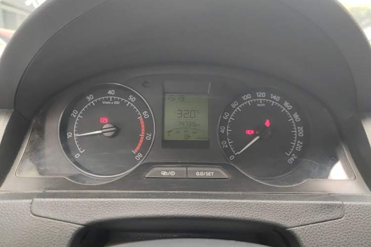 Used Skoda Rapid 2016 1.4L Manual Front-Wheel Drive Model Instrument Cluster